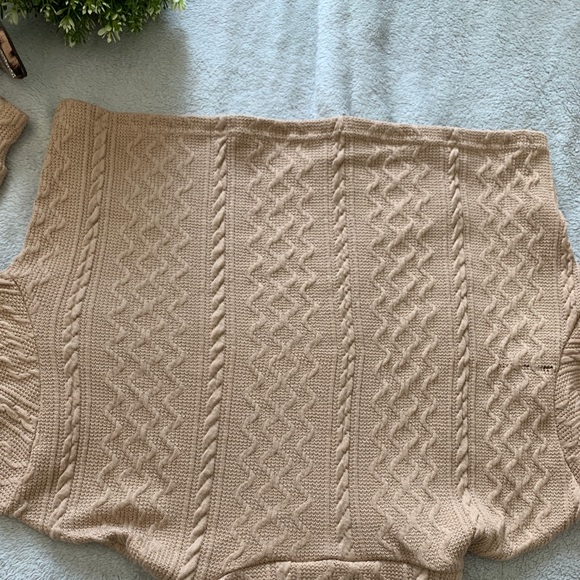 Rolled neck lantern sleeve cable knit tee - Picture 4 of 13